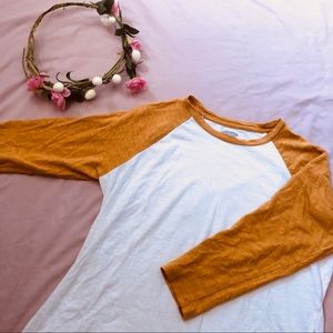 Old Navy Mustard Baseball T-Shirt (Small)